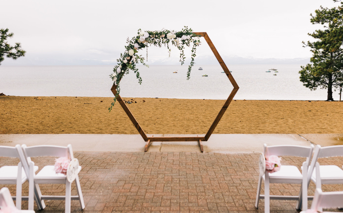 Minimalist weddings, Minimalist wedding decor