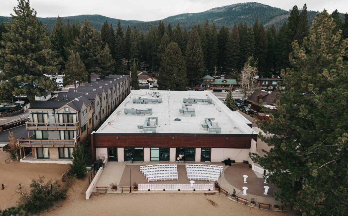 How many wedding venues should you tour