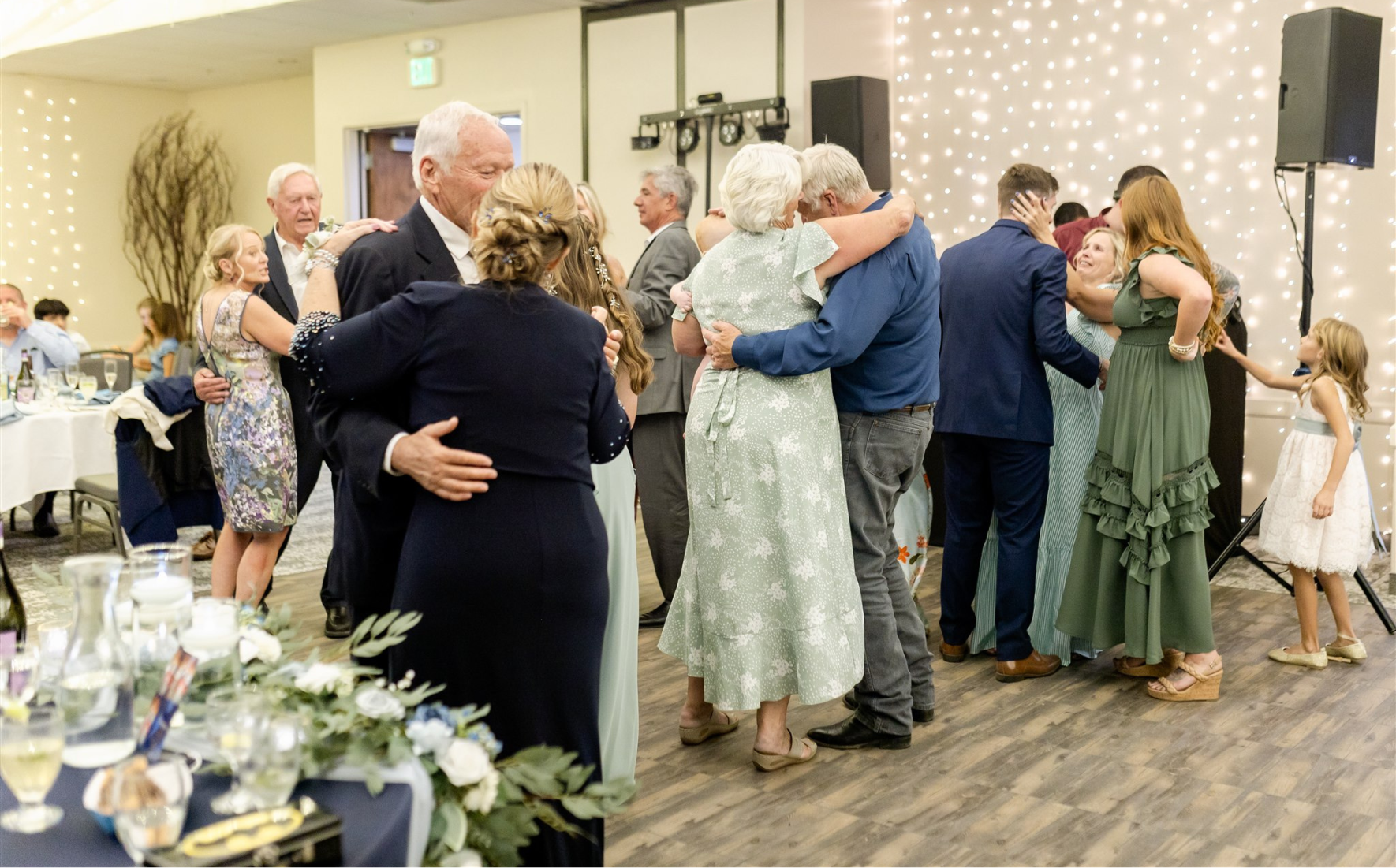 What vendors do you need for a wedding in Lake Tahoe